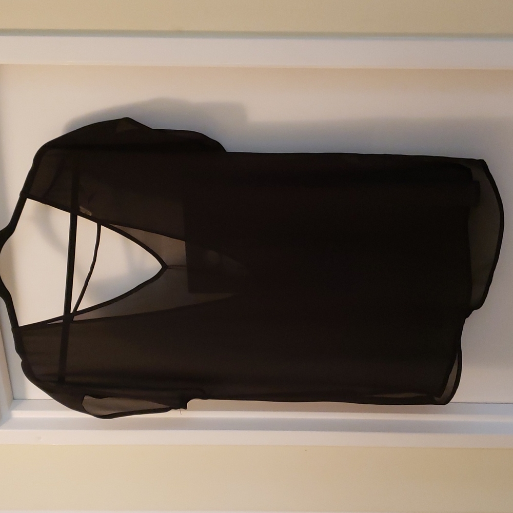 DYNAMITE Sheer tunic style top